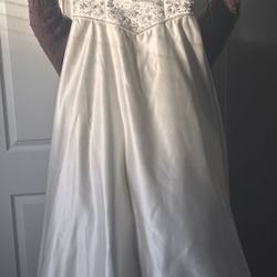 Wedding Dress For FREE!! 