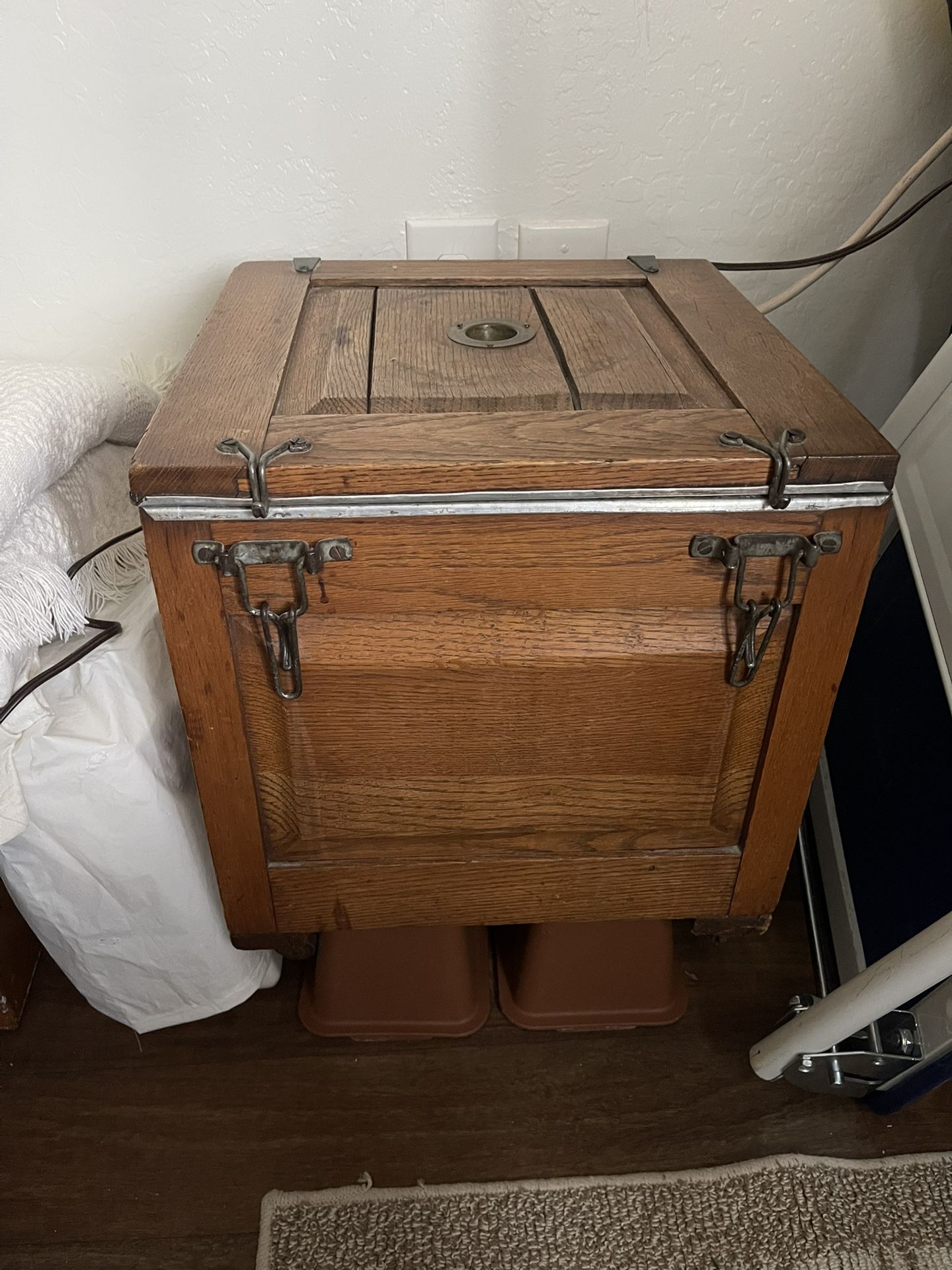 Antique Fireless Cooker