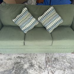 Lazy Boy Pull Out Couch In Excellent Condition!!