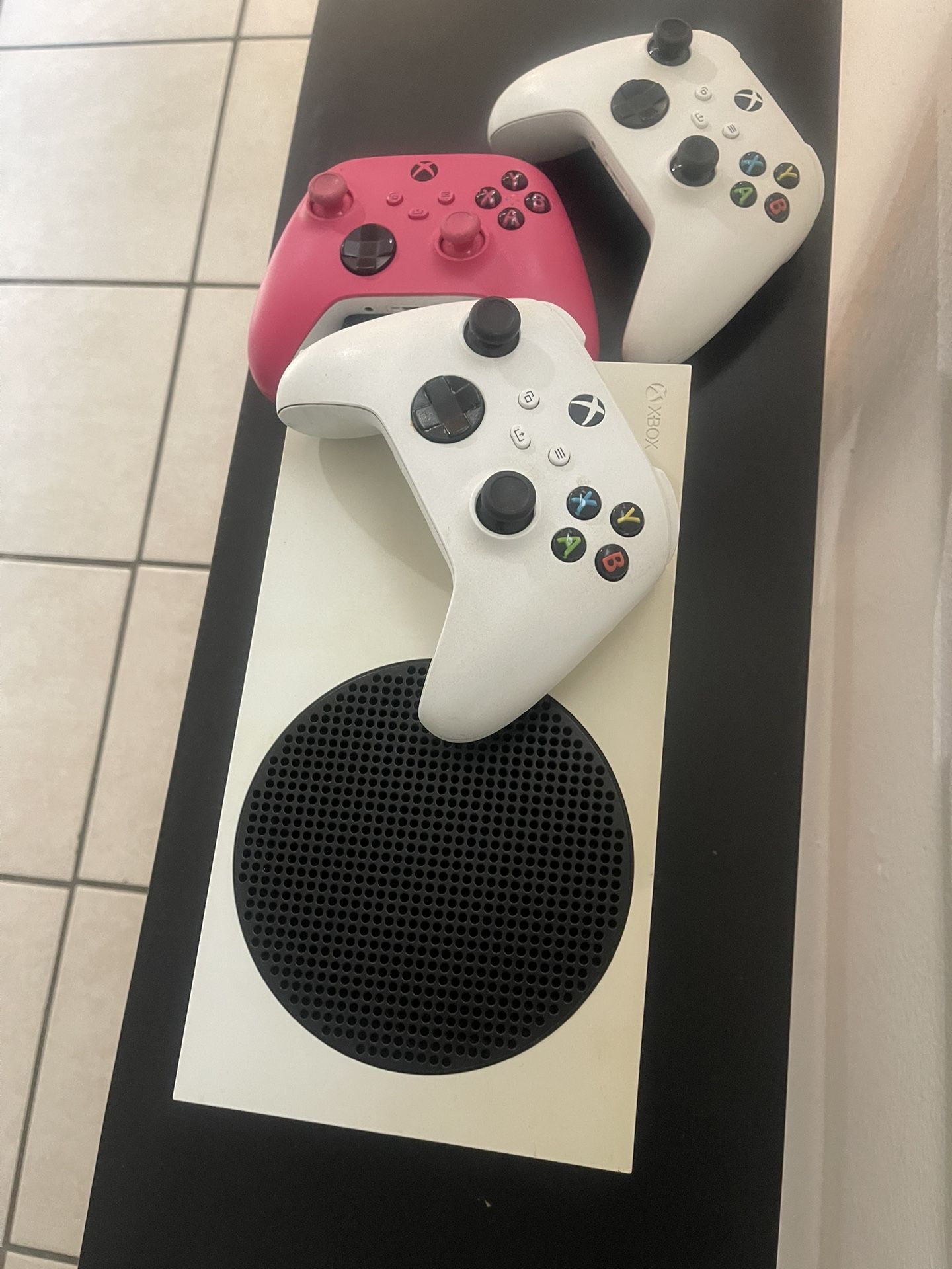 Xbox Series S With 3 Controllers