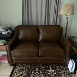5th Avenue Furniture Loveseat