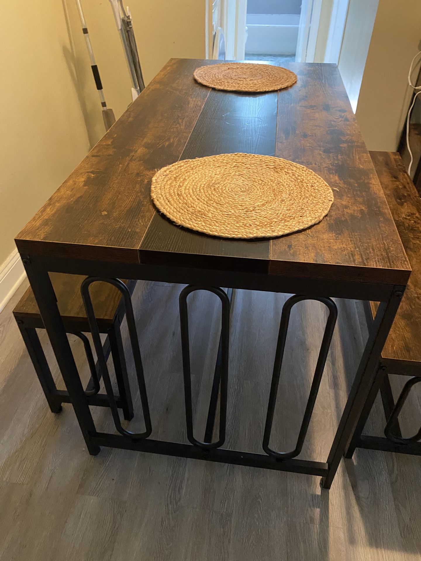 Rustic Farm Table Set – Sturdy Metal Frame, Great Condition! Kitchen & Dining