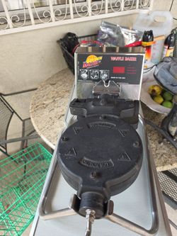 Carbon golden matles waffle  machine