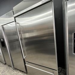 Stainless Steel KitchenAid built In 36” Refrigerator LED Lighting 