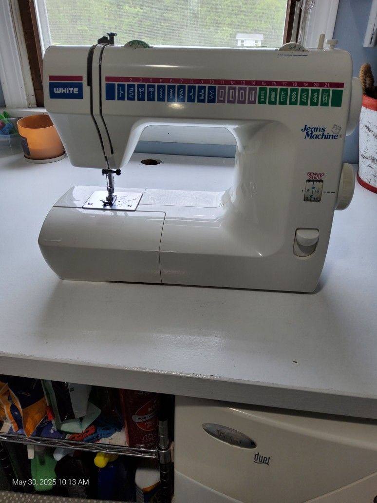 White Blue jeans Machine Model #1977