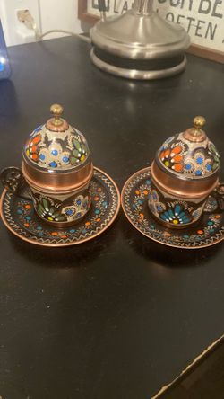 Set Of 2 Collectible Coffee Cups W Covers & Plates 