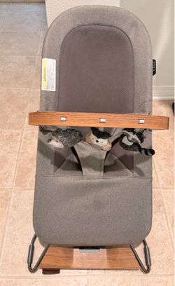Uppababy Mira baby bouncer