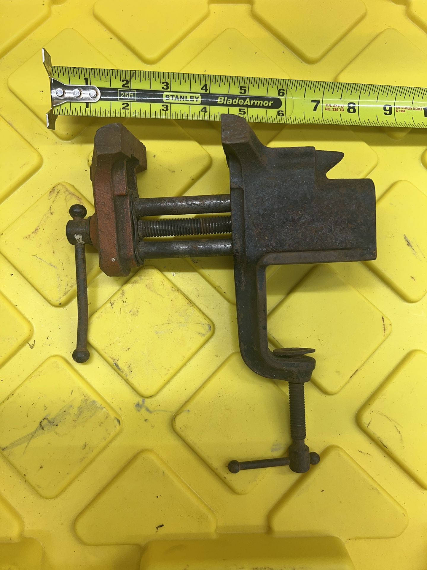 Small Stanley Working Vise - Nice Restoration Project 