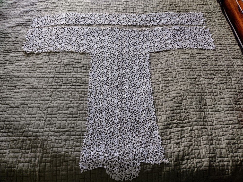 Designer Guipure Lace-Like Fabric 