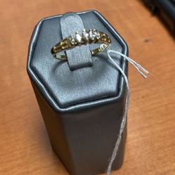 14k Gold Diamond 5stone Setting/Ring Size 8 (Re-sizing Available) 