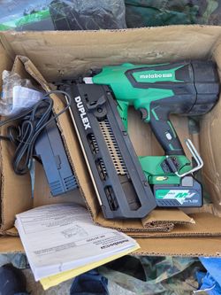 Metabo HPT NR3675DD Duplex Nailer