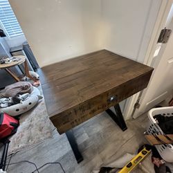 World Market Desk