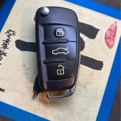 AUDI FOLDING BLADE KEYFOB 