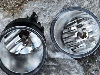 Genuine OEM Nissan Titan / Armada Fog Light Kit 2004-2014