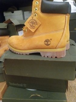 Timberland Wheat Size 8, 10, & 12(Indicate Size When Replying)