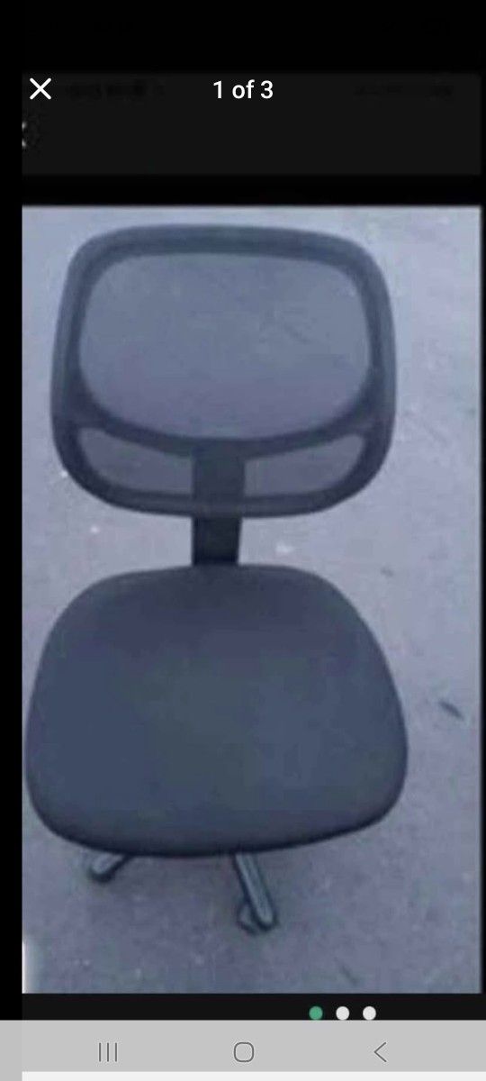 BLACK OFFICE / COMPUTER CHAIR