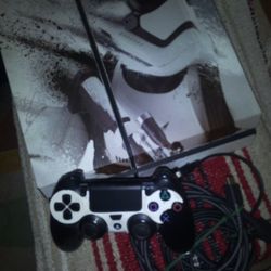 PS4 With Controller (Star Wars)