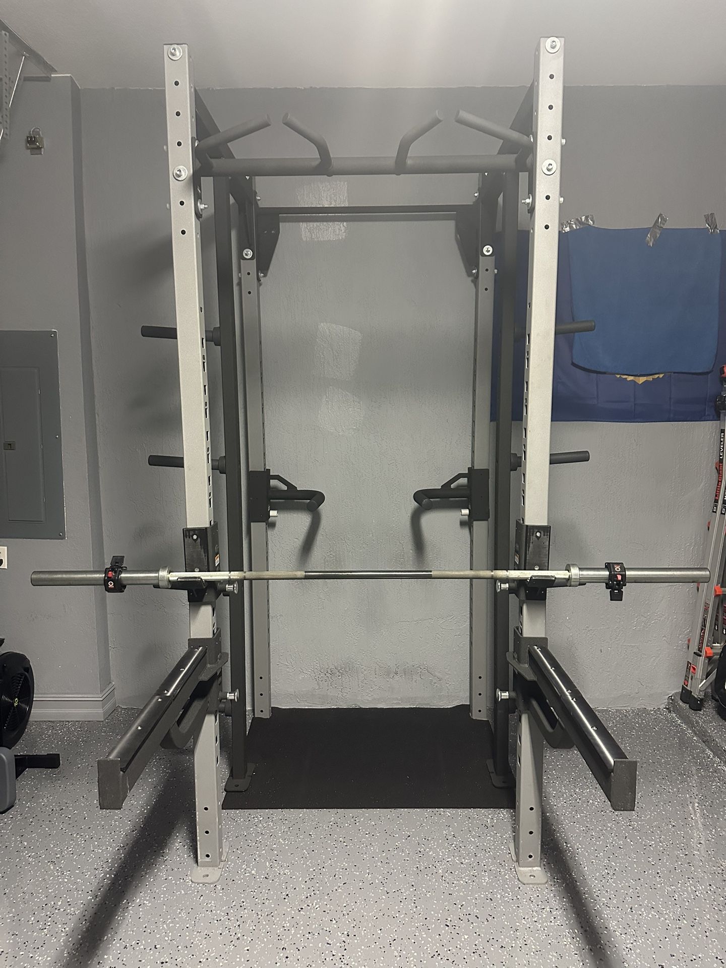 Torque Fitness X-rack 9U