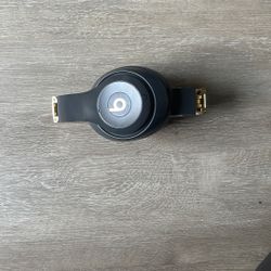 beats solo 4