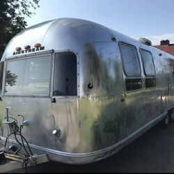 1965 Airstream Ambassador Twin