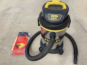 Stanley 4 Gallons wet/dry vacuum Model SL18129