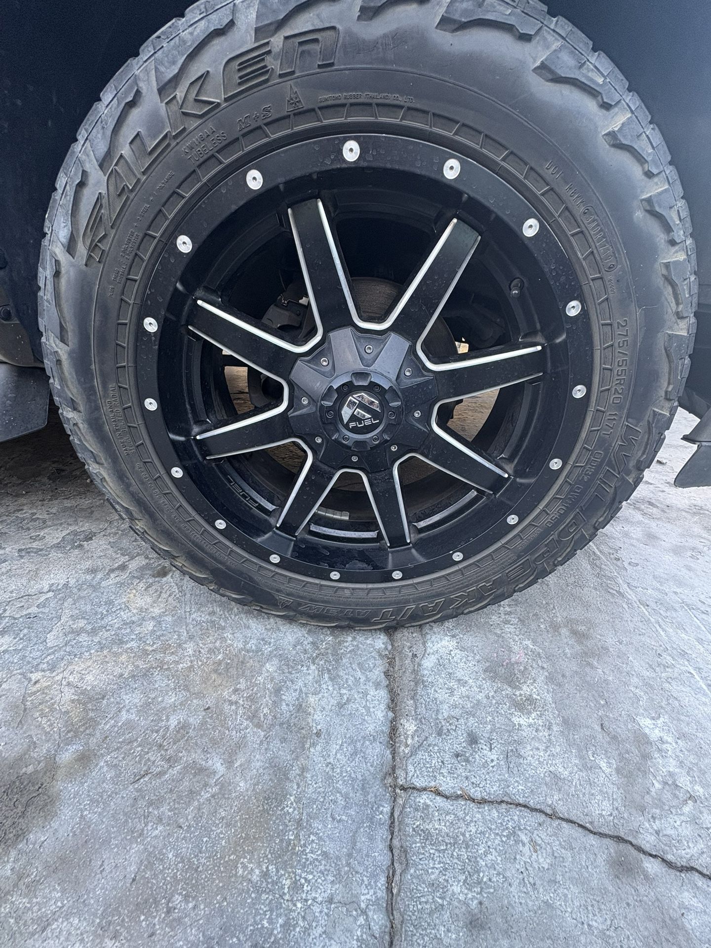 Fuel Wheels 20x9 275/55/R20