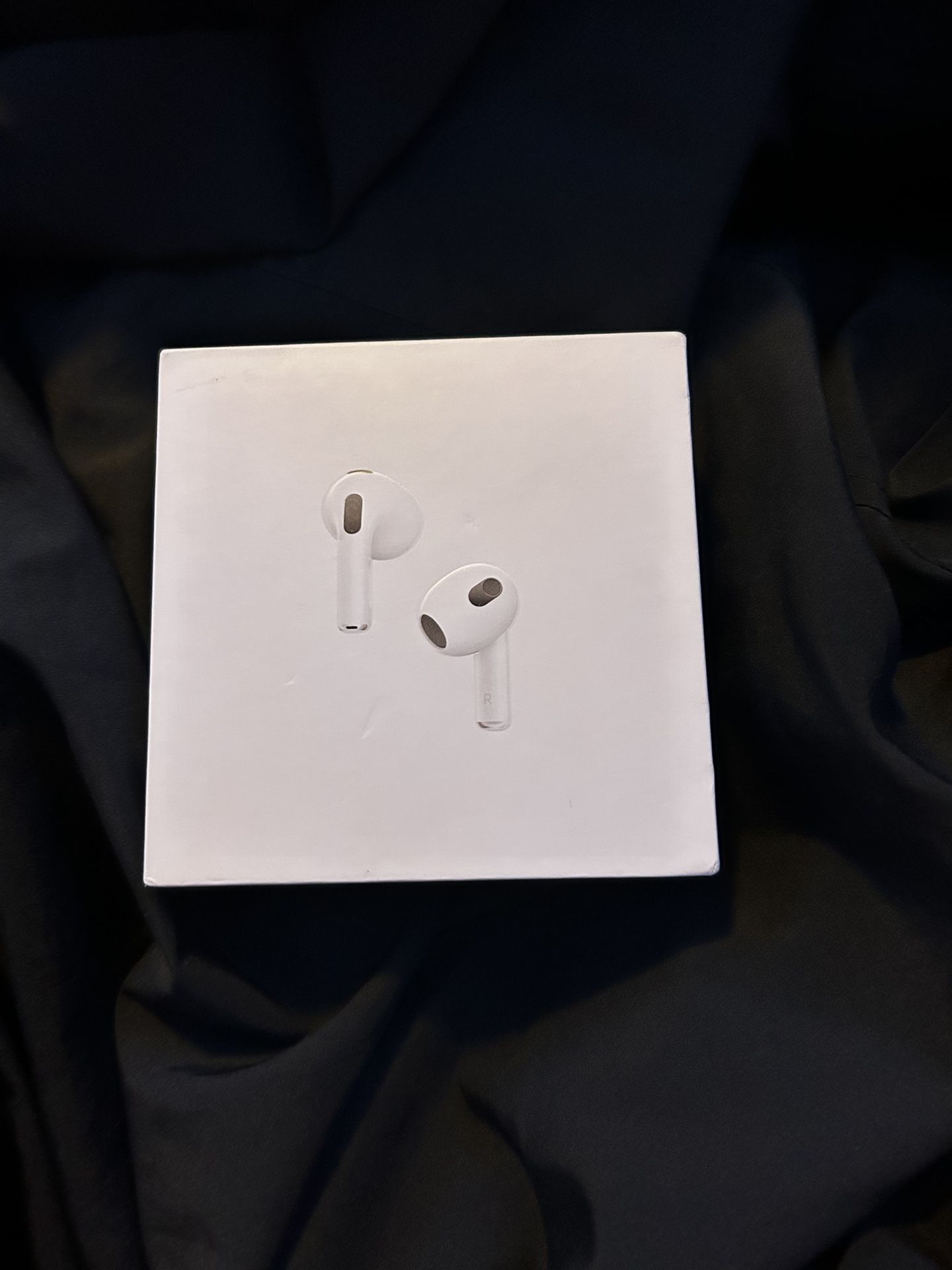 AirPods Gen 3 