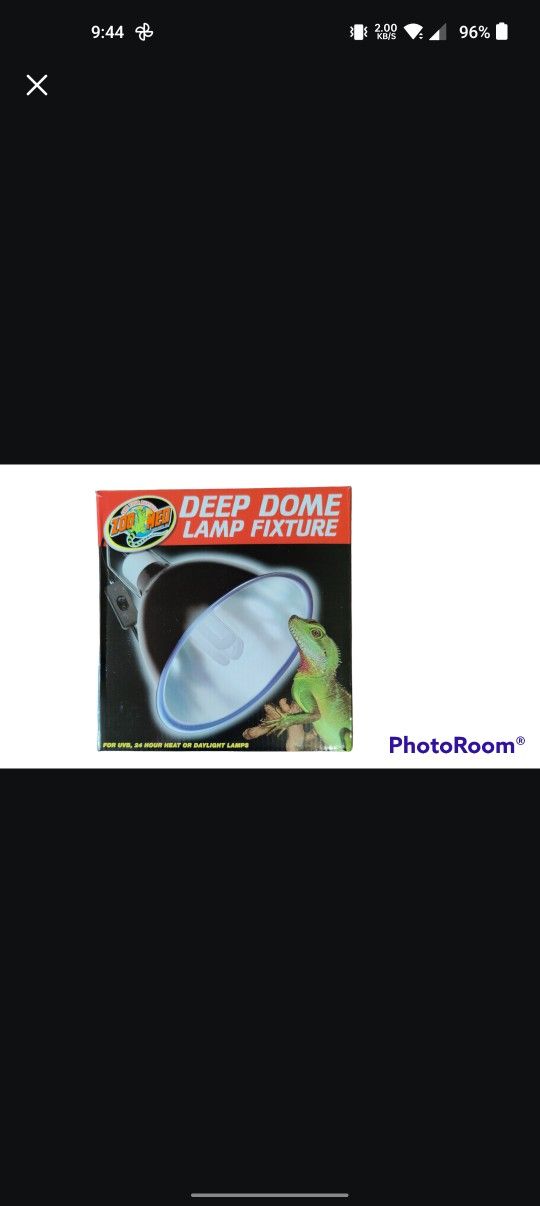 Zoomed Deep Dome Lamp Fixture