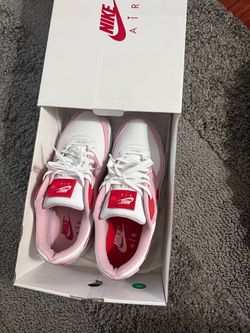 $80 size 11 women or men 9.5  Airmax 90s valentines ❤️ addition ,, only wore one time just been sitting in the box
