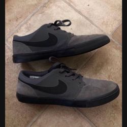Men’s Nike Size 8