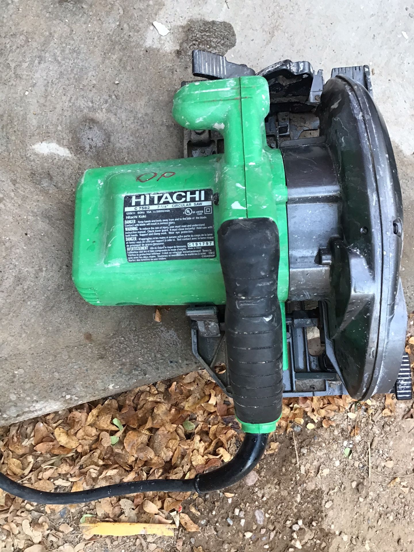 7 1/4 Saw Hitachi Funciona Bien