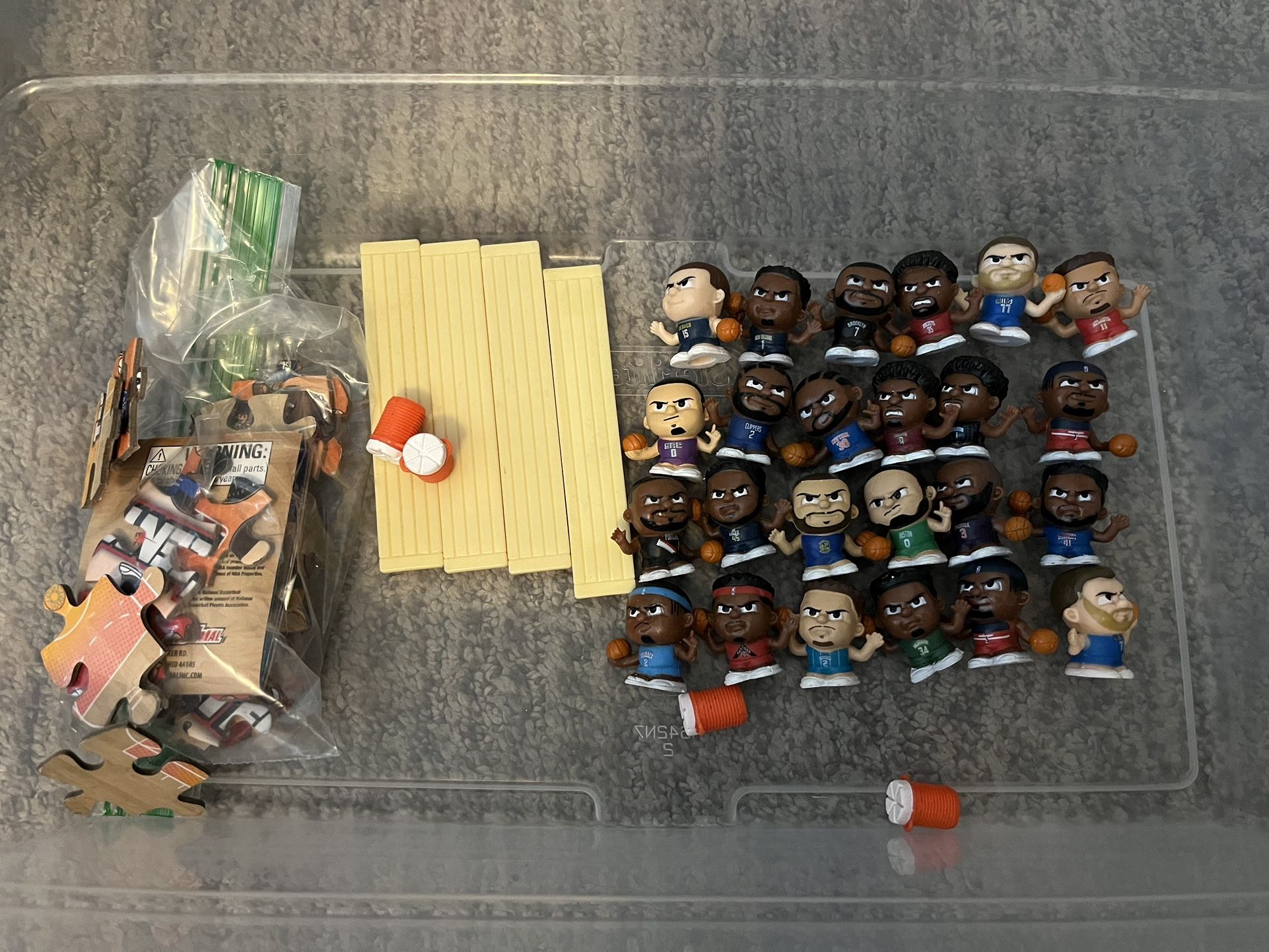 NBA TeenyMates Lot Of 24 Figurines