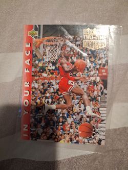 170 thousand sports cards.