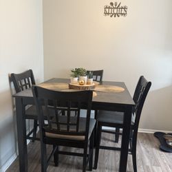 Kitchen Table 