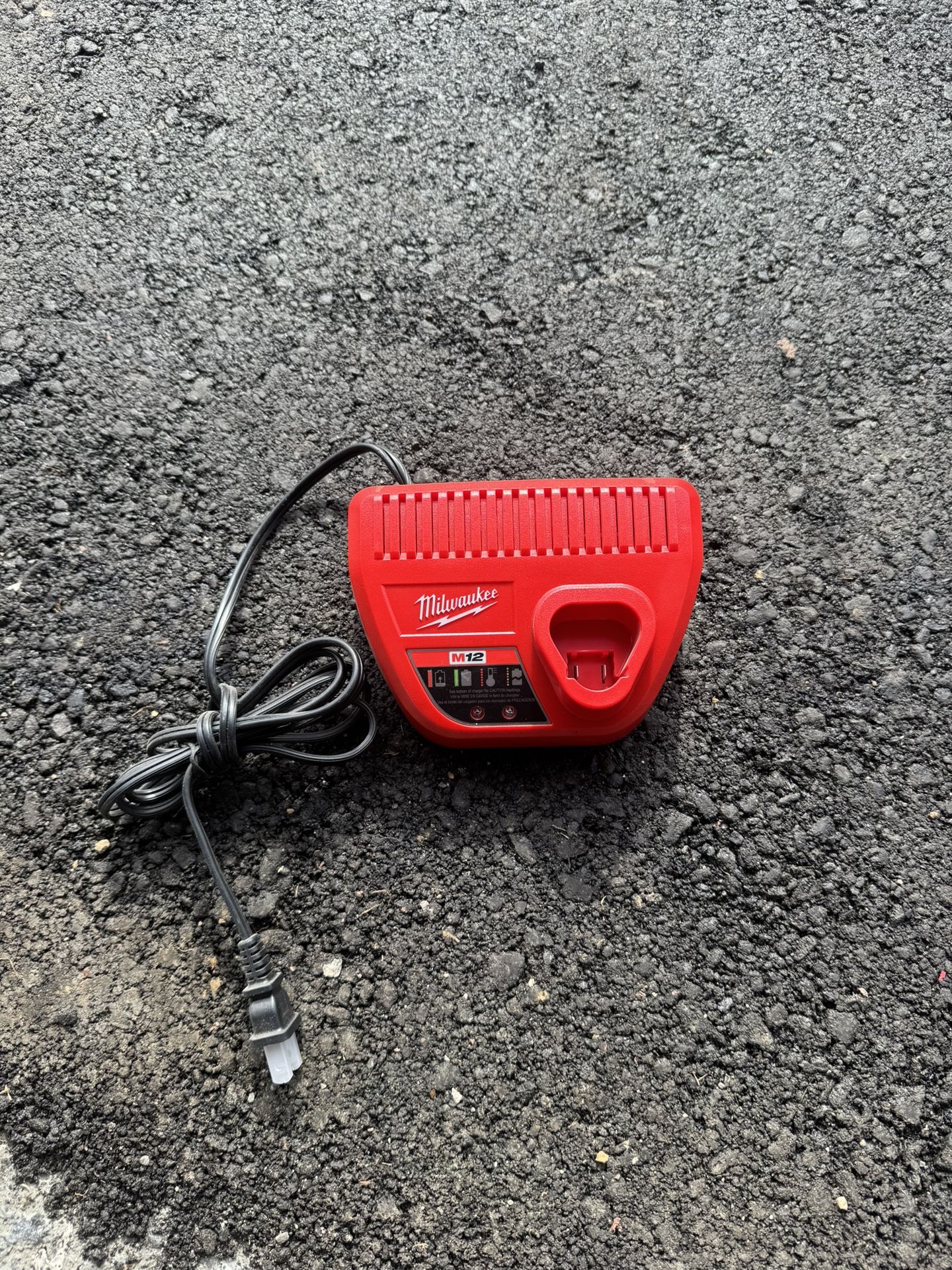 Milwaukee M12 Charger