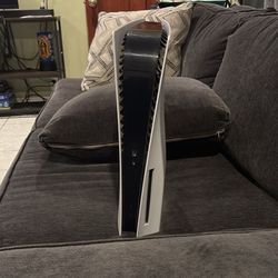 Ps5 2 controllers 4 games