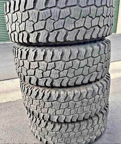 35x12.50/20 cooper Selling a set of 4 tires in excellent condition 🫡