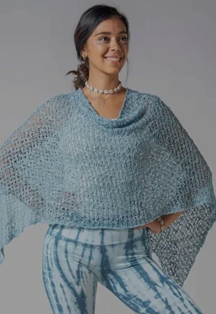 Hands To Heart♡Soul Warmer♡Crochet Poncho♡New!!