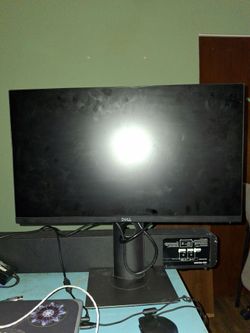 Dell Flat Screen Monitor with Stand