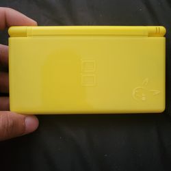 Nintendo DS Lite Pikachu Edition