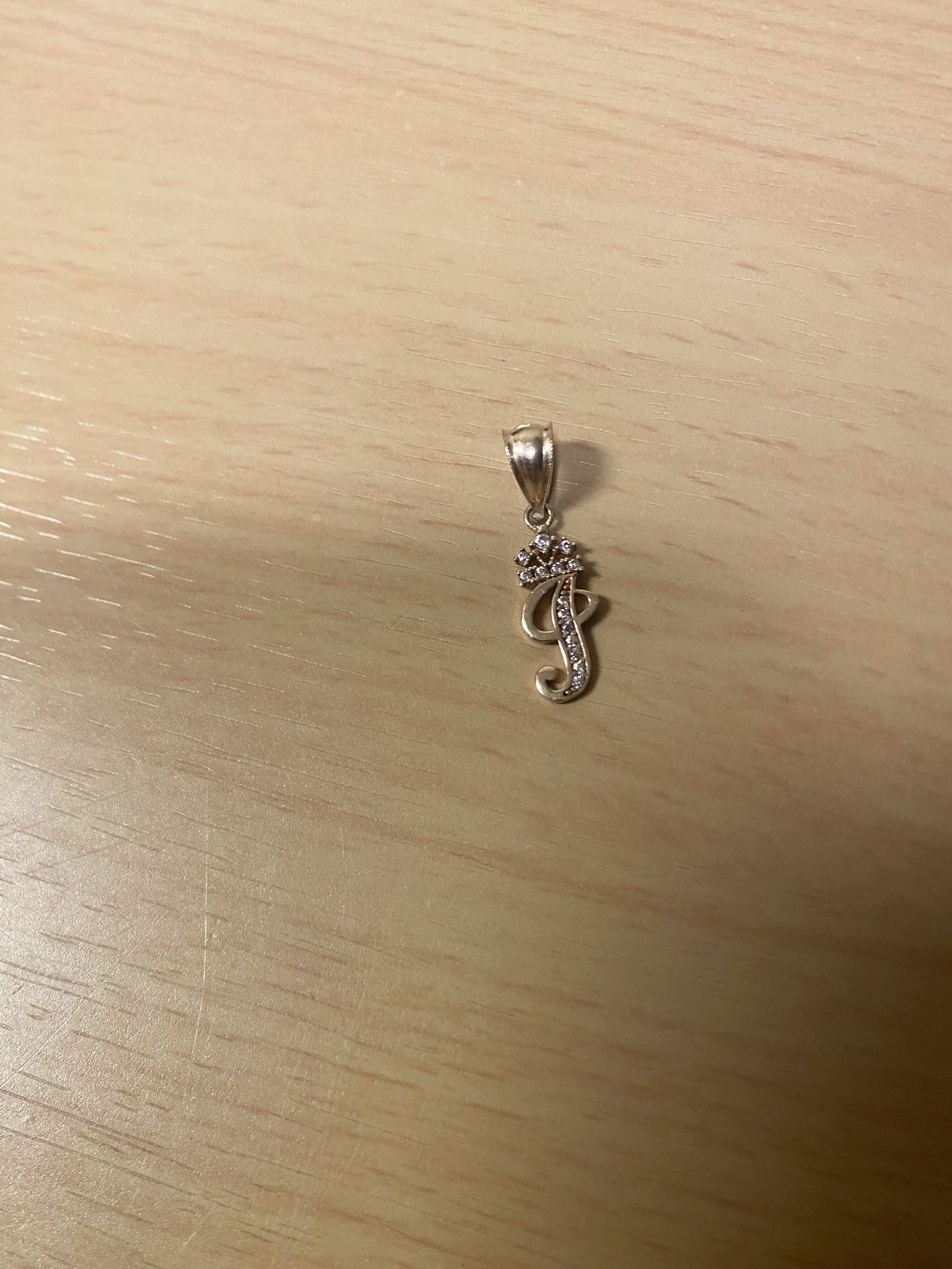 J With A Crown Pendant Gold 10k