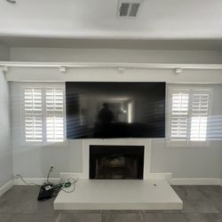 Samsung Wall-mounted TV