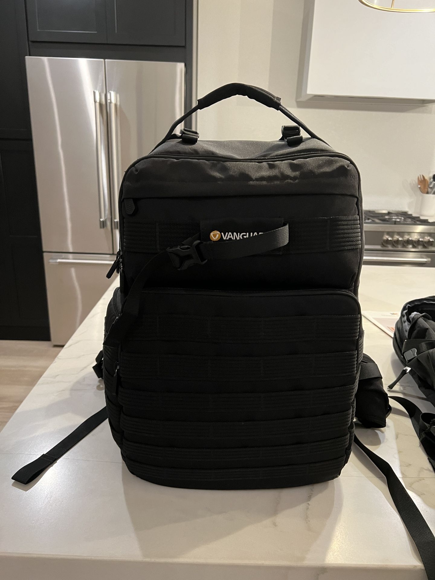 Like New Vanguard VEO Range 48 Camera Bag. Used Once.