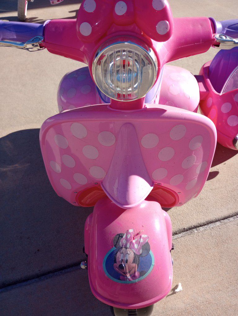 Minnie Mouse Battery Powered Motorcycle 