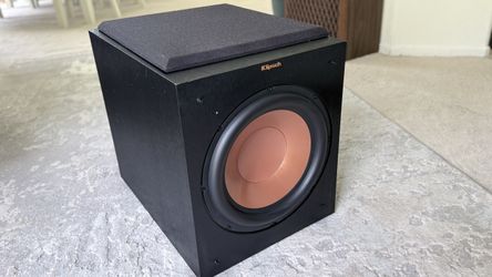 KLIPSCH R-12SW 12" front firing Subwoofer
