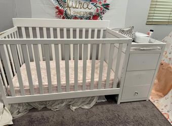 Infant Crib -toddler bed w/ changing table