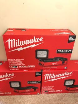 Milwaukee M12 12-Volt PACKOUT Flood Light w/USB Charging $80/Each