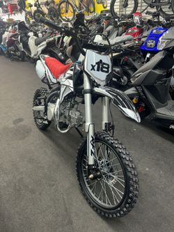 Brand New Dirt Bike 125cc Apollo 