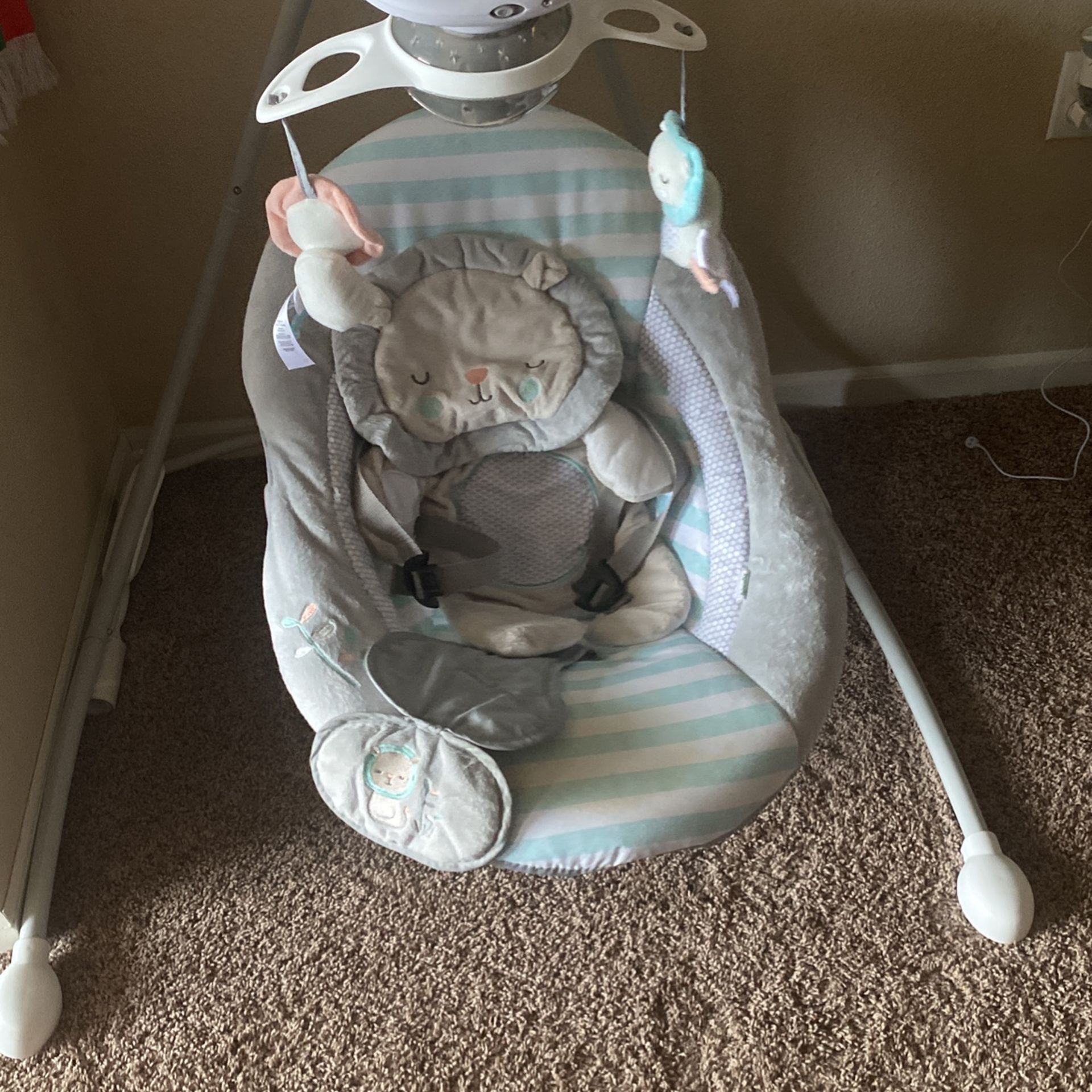 Ingenuity Baby Swinging Toy