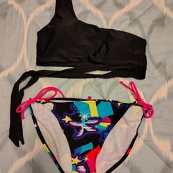 New Beautiful Bathing Suit, Off The Shoulder Top. Size XL B See 👀 Photos. B Cash Pickup Only 